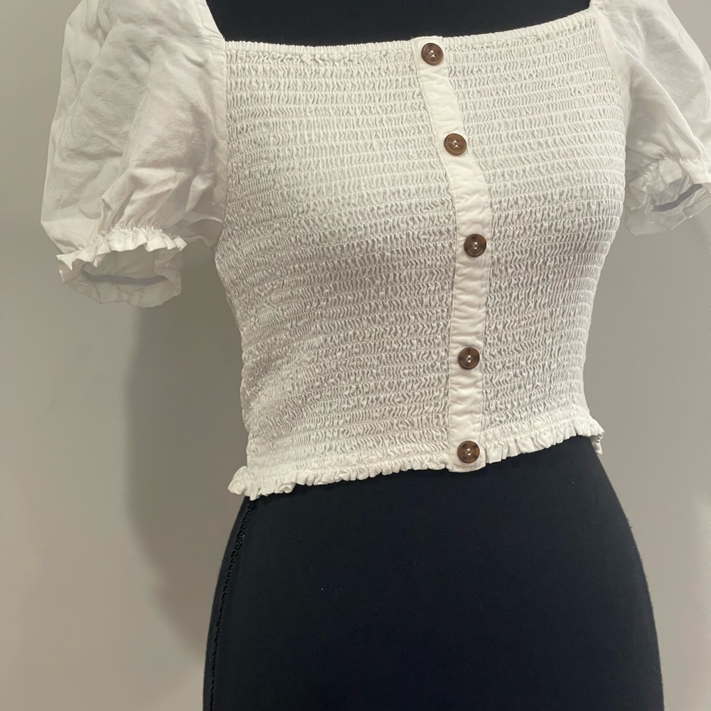 Love Tree M White Smocked Cropped Women's Top w Stretch 595 - Picture 2 of 8